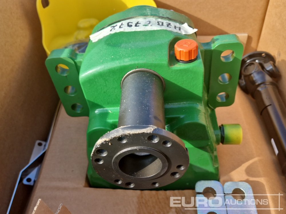 Unused Sauter Front PTO Kit, 1000RPM, 110kW / 150HP, 6 Spline, 1-3/8" Shaft, Counterclockwise Rotation to suit John Deere 6135M, 6145M, 6155M, 6175M, 6195M - Lauksaimniecības tehnika: foto 3 Unused Sauter Front PTO Kit, 1000RPM, 110kW / 150HP, 6 Spline, 1-3/8" Shaft, Counterclockwise Rotation to suit John Deere 6135M, 6145M, 6155M, 6175M, 6195M - Lauksaimniecības tehnika: foto 3