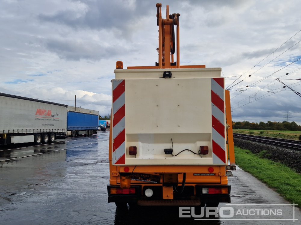 Mercedes 612D - Autopacēlājs: foto 4 Mercedes 612D - Autopacēlājs: foto 4