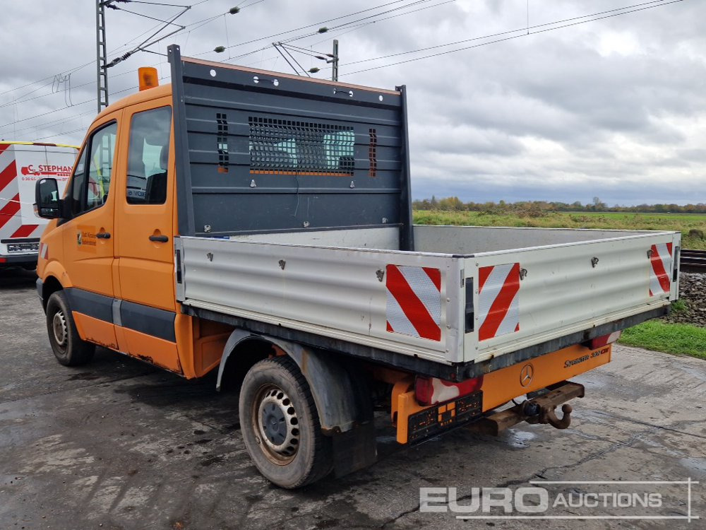 Mercedes Benz Sprinter 309CDI - Automašīna ar kravas platformu: foto 3 Mercedes Benz Sprinter 309CDI - Automašīna ar kravas platformu: foto 3