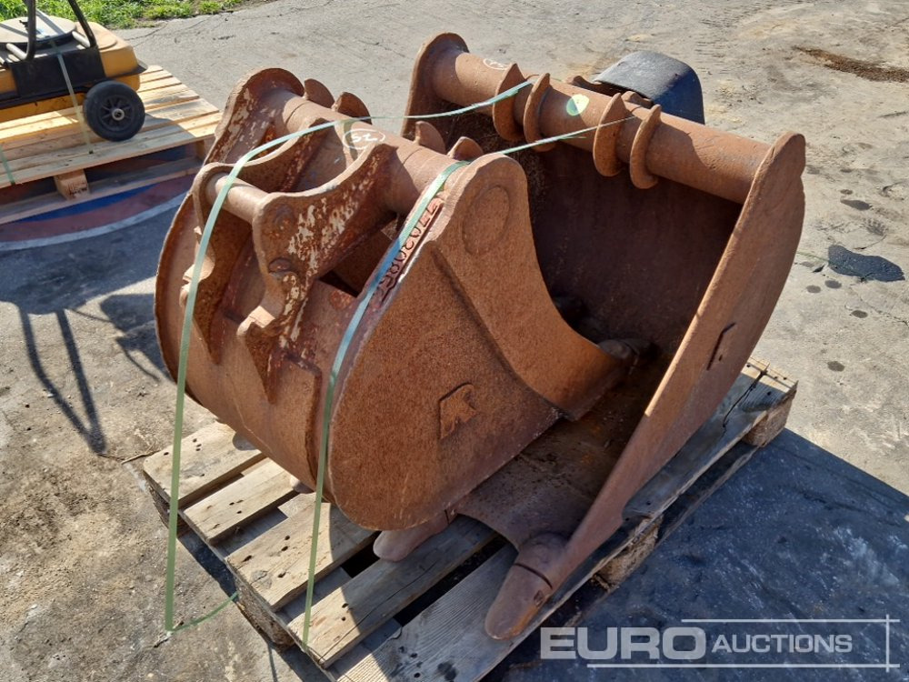Morin Bucket (2 of) - Kauss: foto 1 Morin Bucket (2 of) - Kauss: foto 1