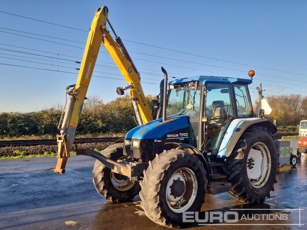 New Holland TS100 - Traktors: foto 1 New Holland TS100 - Traktors: foto 1