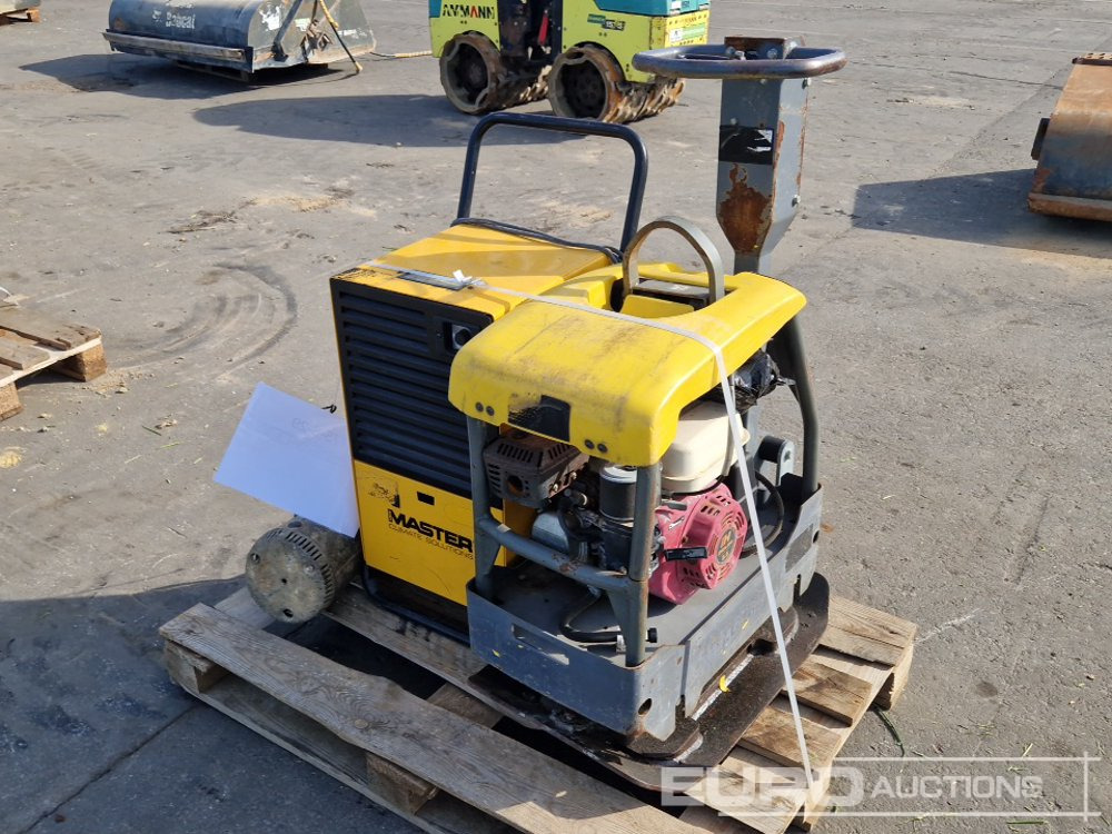 Pallet of Weda 10 Submersible Pump, Master DH26 Dehimidifier, LG164 Compaction Plate - Celtniecības maisītājs: foto 4 Pallet of Weda 10 Submersible Pump, Master DH26 Dehimidifier, LG164 Compaction Plate - Celtniecības maisītājs: foto 4