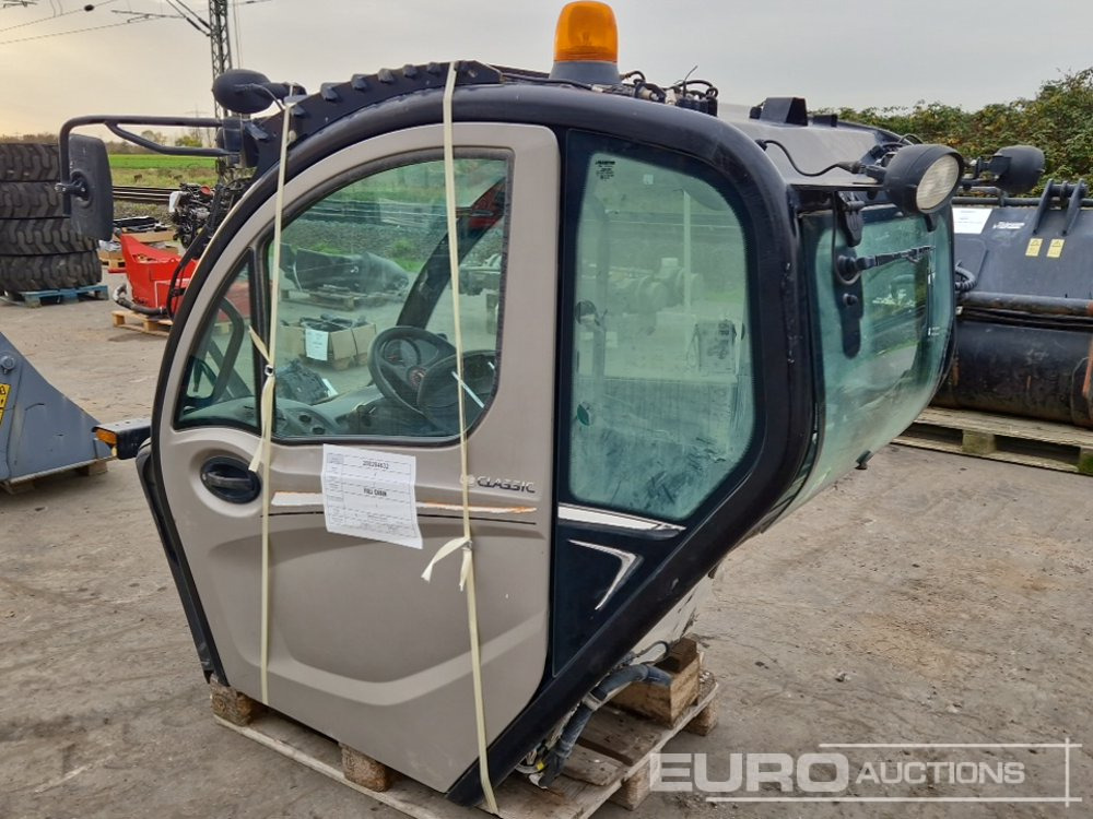 Cabin to suit Manitou MLT630 - Rezerves daļa: foto 2 Cabin to suit Manitou MLT630 - Rezerves daļa: foto 2