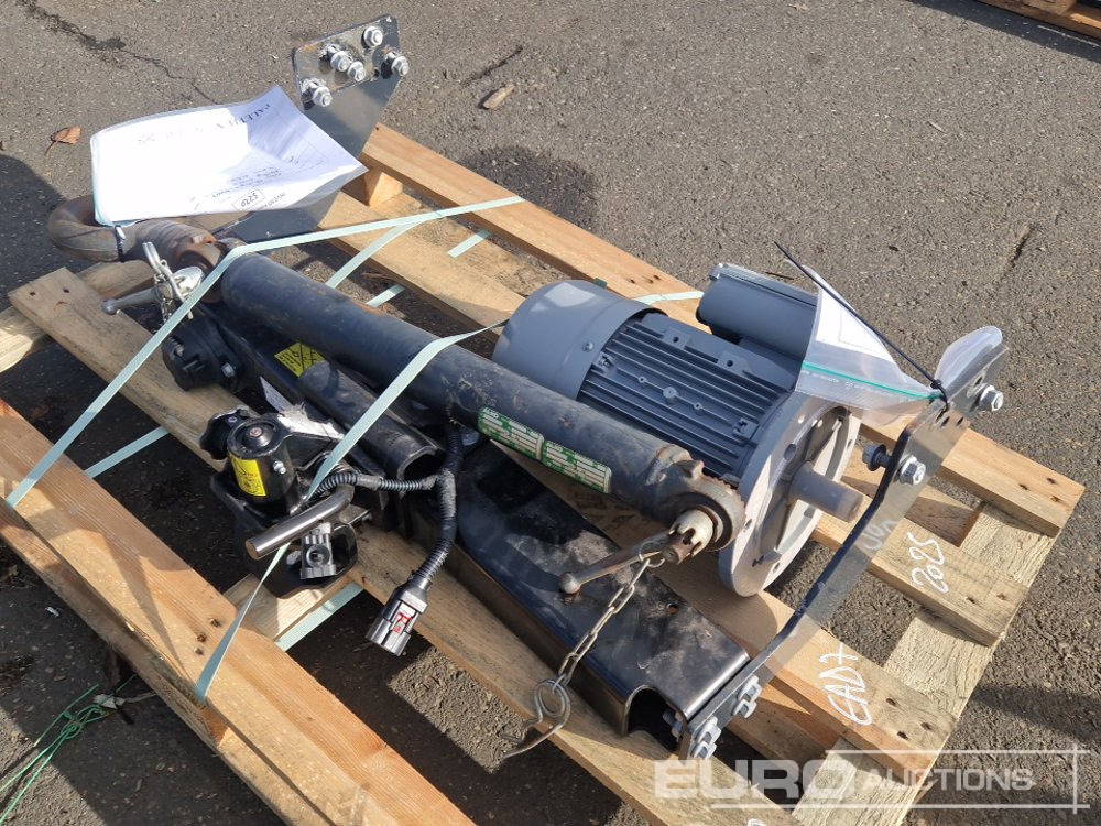 Electric Motor, Trailer Axle with Hitch + Tow Bar - Rezerves daļa: foto 5 Electric Motor, Trailer Axle with Hitch + Tow Bar - Rezerves daļa: foto 5