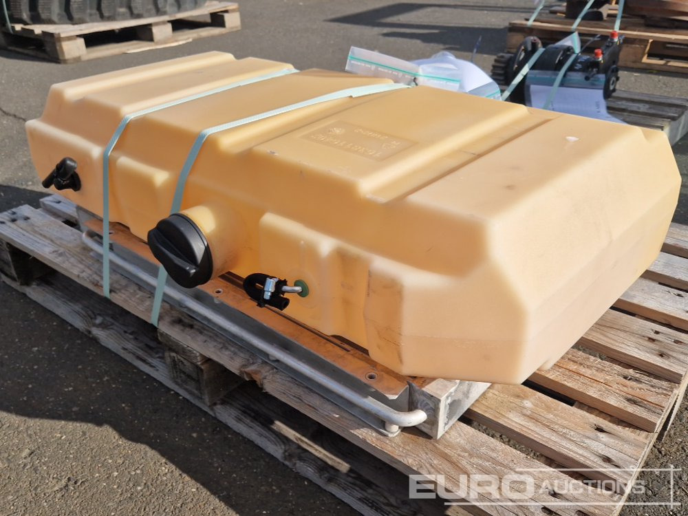 Radiator + Fuel Tank to suit Atlas Copco XAS88KD - Rezerves daļa: foto 3 Radiator + Fuel Tank to suit Atlas Copco XAS88KD - Rezerves daļa: foto 3