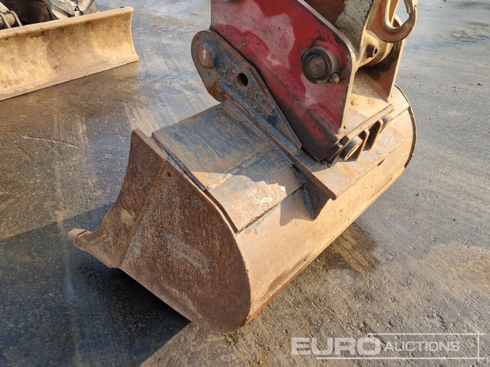 Kāpurķēžu ekskavators Takeuchi TB1140: foto 22