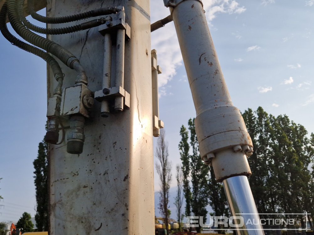 Kāpurķēžu ekskavators Takeuchi TB1140: foto 24