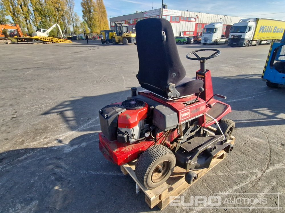 Toro HMRB1600 Ride on Lawnmover - Zāles pļāvējs: foto 3 Toro HMRB1600 Ride on Lawnmover - Zāles pļāvējs: foto 3