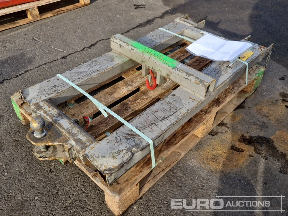 Towing Bracket to suit Forklift/Telehandler - Celtniecības maisītājs: foto 1 Towing Bracket to suit Forklift/Telehandler - Celtniecības maisītājs: foto 1