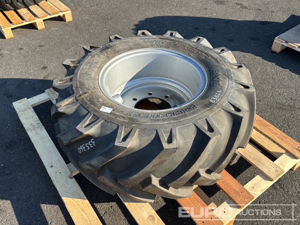 Unused BKT 16.0/70-20 Tyre & Rim (1 of) - Riepa: foto 1 Unused BKT 16.0/70-20 Tyre & Rim (1 of) - Riepa: foto 1