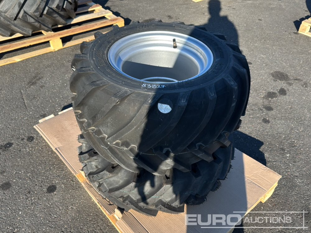 Unused BKT 31x15.50-15NHS Tyre & Rim (2 of) - Riepa: foto 2 Unused BKT 31x15.50-15NHS Tyre & Rim (2 of) - Riepa: foto 2