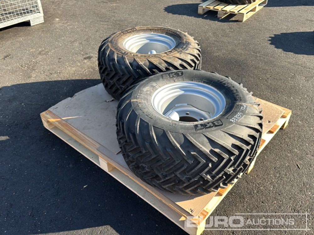 Unused BKT 33x15.50-15 Tyre & Rim (2 of) - Riepa: foto 3 Unused BKT 33x15.50-15 Tyre & Rim (2 of) - Riepa: foto 3