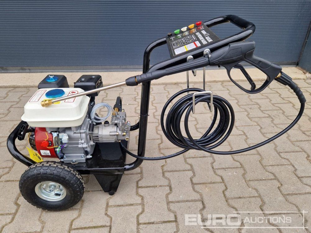 Unused MAXWIN MT3500PSI Petrol Powered High Pressure Washer, 240bar, 6.5HP - Augstspiediena mazgātājs: foto 4 Unused MAXWIN MT3500PSI Petrol Powered High Pressure Washer, 240bar, 6.5HP - Augstspiediena mazgātājs: foto 4