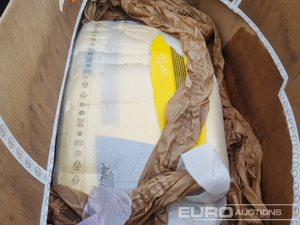 Unused Wacker Neuson Engine Cover - Motora pārsegs - Celtniecības tehnika: foto 5 Unused Wacker Neuson Engine Cover - Motora pārsegs - Celtniecības tehnika: foto 5