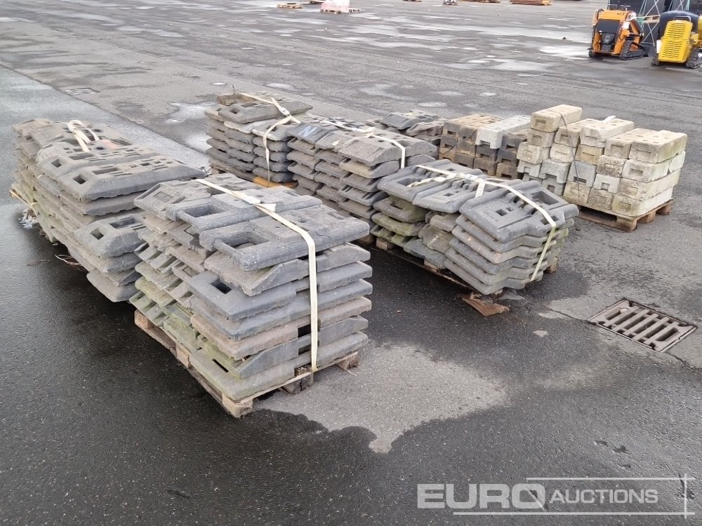 Various Rubber, Concrete and Plastic Fence Blocks - Celtniecības maisītājs: foto 4 Various Rubber, Concrete and Plastic Fence Blocks - Celtniecības maisītājs: foto 4
