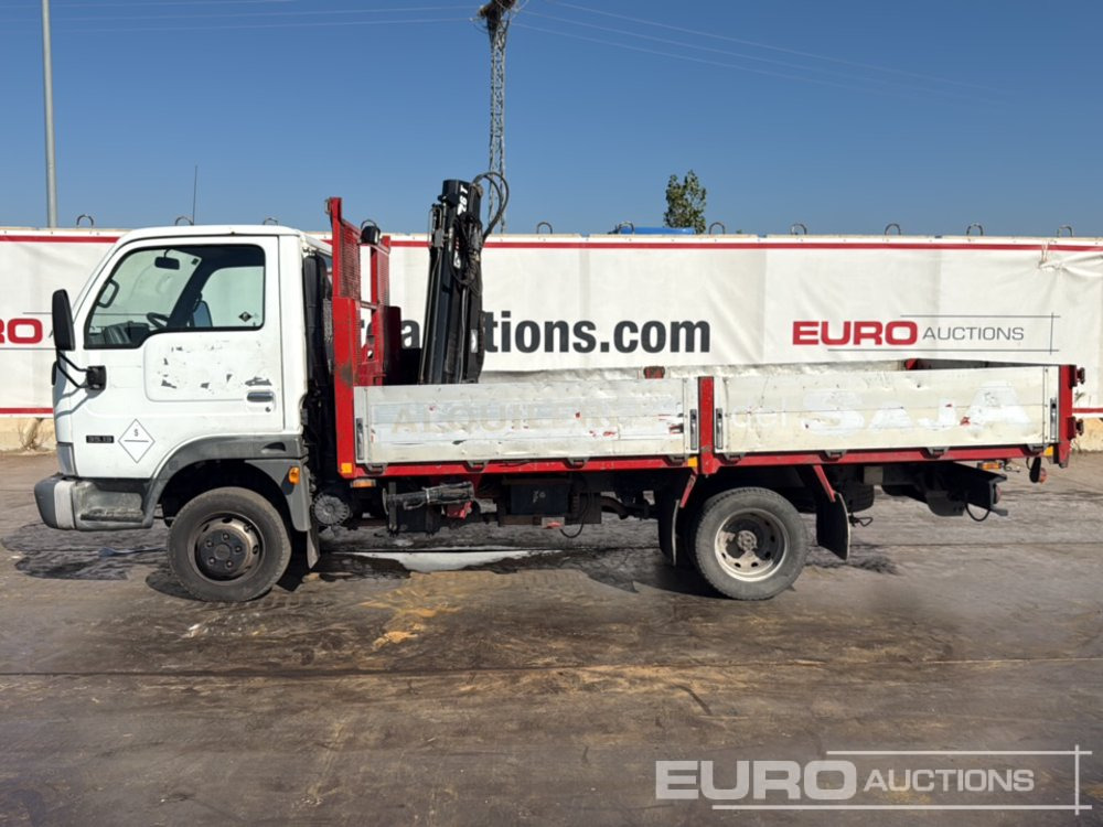 2004 Nissan Cabstar - Bortu kravas automašīna/ Platforma: foto 2 2004 Nissan Cabstar - Bortu kravas automašīna/ Platforma: foto 2