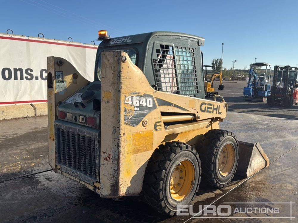 2006 Gehl SL4640SXT - Kompaktiekrāvējs: foto 5 2006 Gehl SL4640SXT - Kompaktiekrāvējs: foto 5