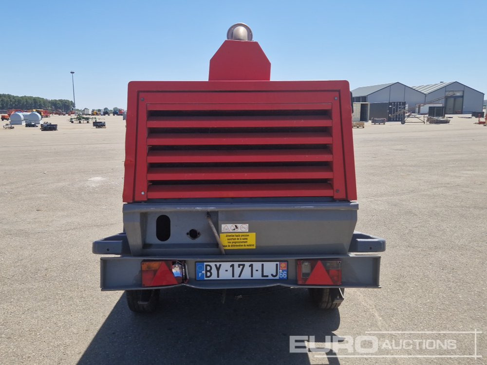 2011 Atlas Copco XAHS186DD - Gaisa kompresors: foto 4 2011 Atlas Copco XAHS186DD - Gaisa kompresors: foto 4