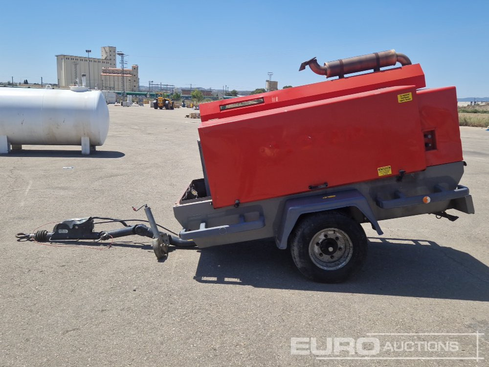 2011 Atlas Copco XAHS186DD - Gaisa kompresors: foto 2 2011 Atlas Copco XAHS186DD - Gaisa kompresors: foto 2