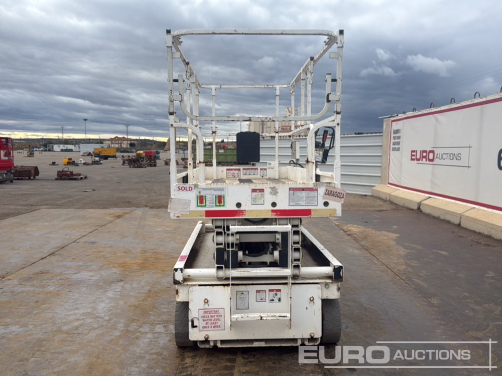 2014 Haulotte Compact 10 - Šķērveida pacēlājs: foto 4 2014 Haulotte Compact 10 - Šķērveida pacēlājs: foto 4