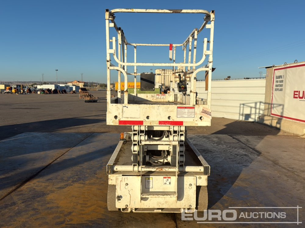 2014 Haulotte Compact 12 - Šķērveida pacēlājs: foto 4 2014 Haulotte Compact 12 - Šķērveida pacēlājs: foto 4