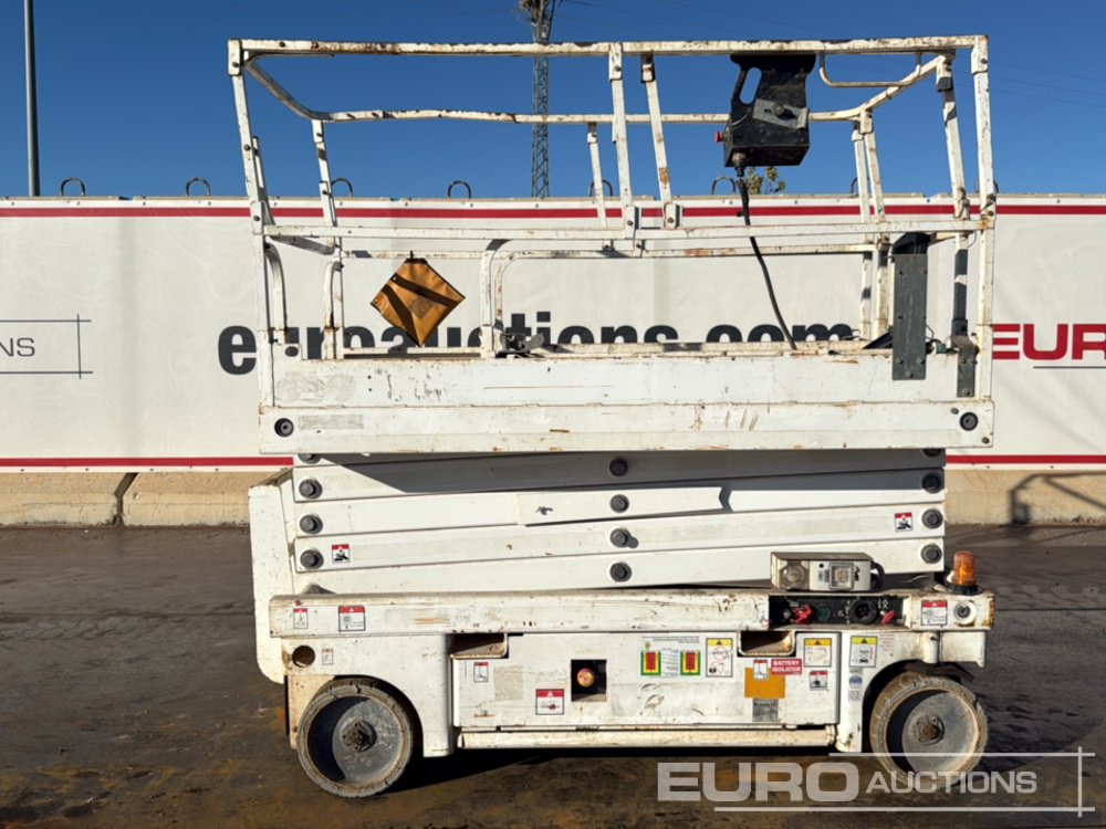 2014 Haulotte Compact 12 - Šķērveida pacēlājs: foto 2 2014 Haulotte Compact 12 - Šķērveida pacēlājs: foto 2