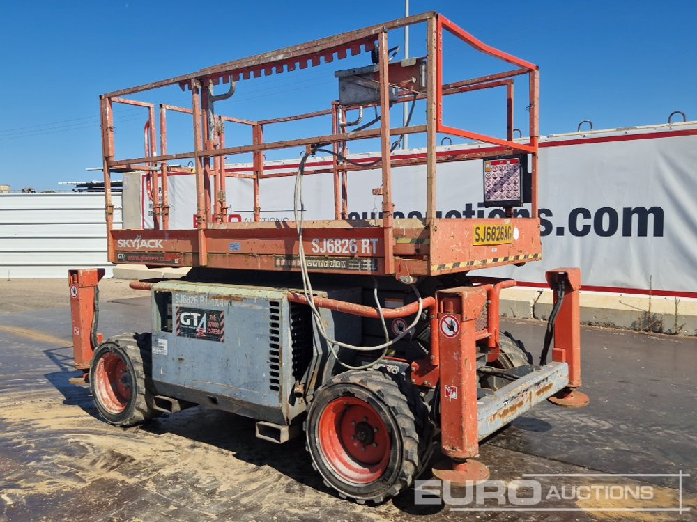 2015 SkyJack SJ6826RT - Pacēlājs: foto 3 2015 SkyJack SJ6826RT - Pacēlājs: foto 3