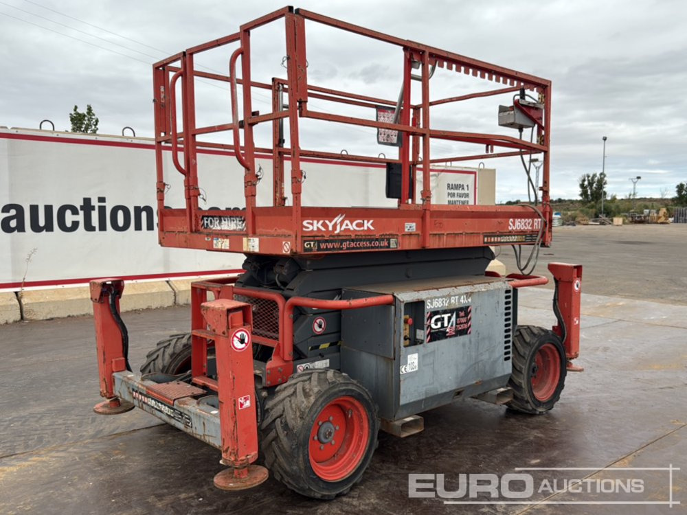 2015 SkyJack SJ6832RT - Pacēlājs: foto 5 2015 SkyJack SJ6832RT - Pacēlājs: foto 5