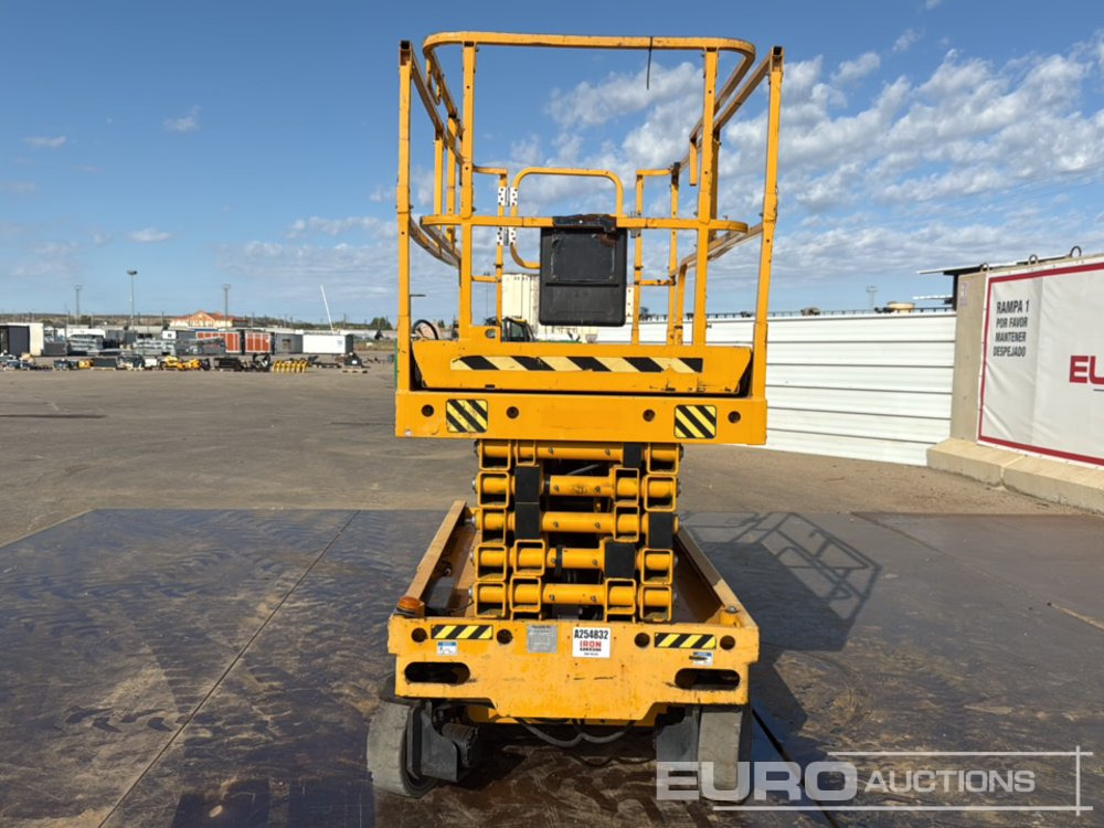 2016 Haulotte Compact 14 - Pacēlājs: foto 4 2016 Haulotte Compact 14 - Pacēlājs: foto 4