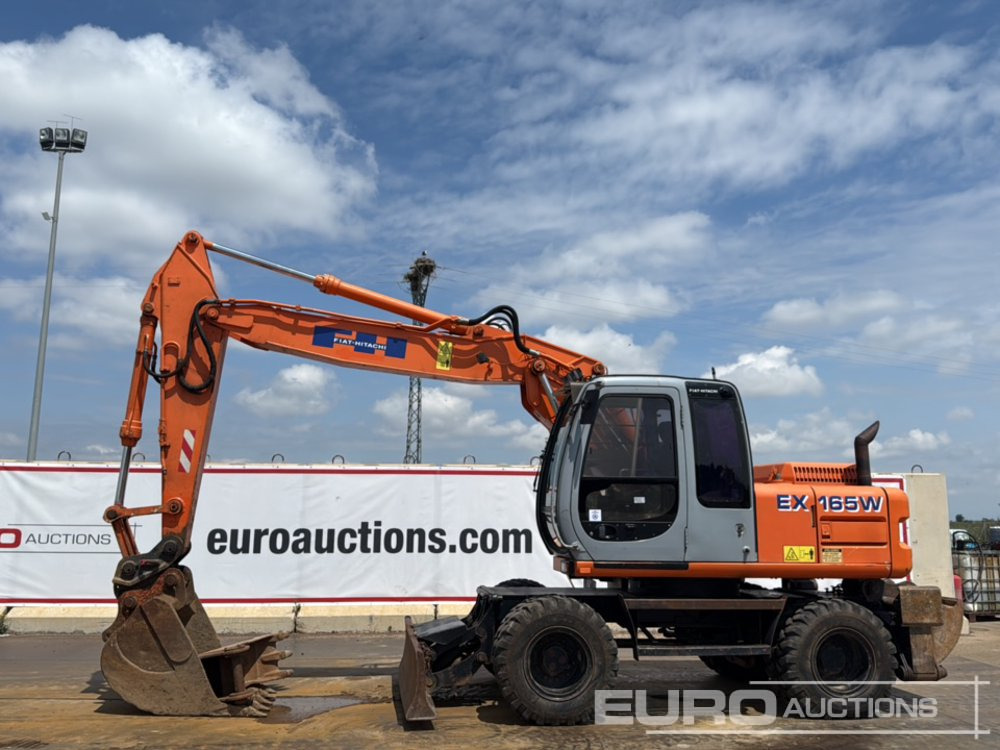 Fiat Hitachi EX165W - Riteņu ekskavators: foto 2 Fiat Hitachi EX165W - Riteņu ekskavators: foto 2