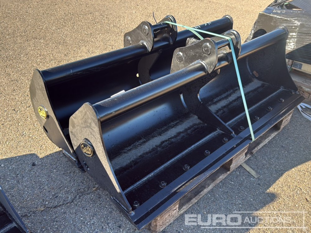 Geith Bucket G04R-1400-4588 to Suit MCR922 (S/Ns 1163051, 1163052) (2 of) - Kauss: foto 1 Geith Bucket G04R-1400-4588 to Suit MCR922 (S/Ns 1163051, 1163052) (2 of) - Kauss: foto 1