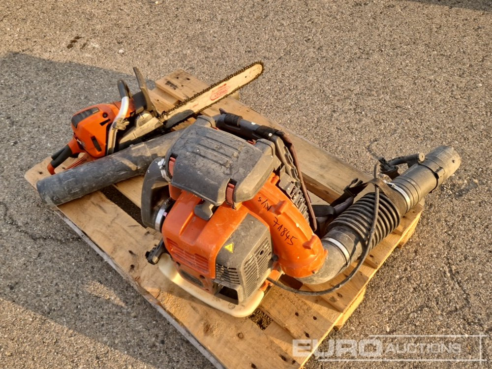 Husqvarna 562XP Gasoline Chainsaw, 580BTS Backpack Leaf Blower - Celtniecības maisītājs: foto 4 Husqvarna 562XP Gasoline Chainsaw, 580BTS Backpack Leaf Blower - Celtniecības maisītājs: foto 4