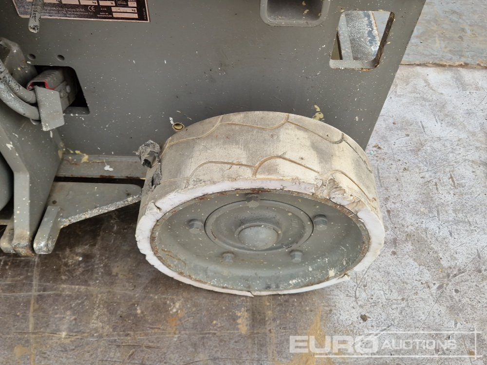Pacēlājs JLG 2630ES: foto 10