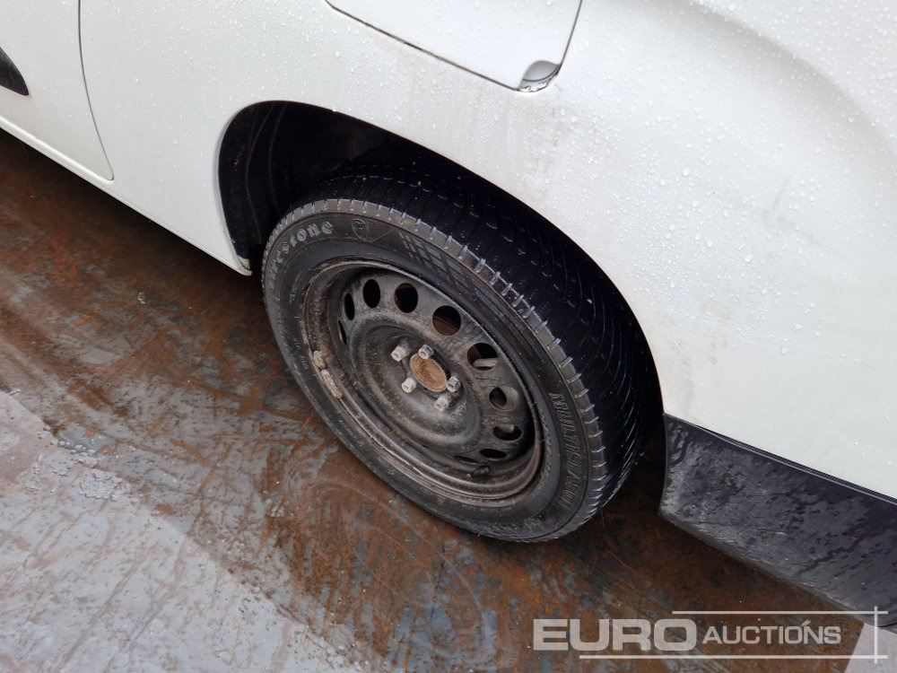 Komercauto 2022 Toyota Proace City: foto 14