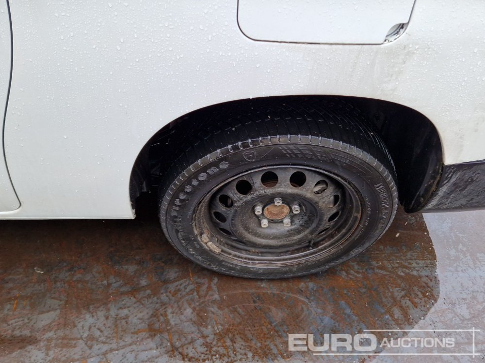 Komercauto 2022 Toyota Proace City: foto 13