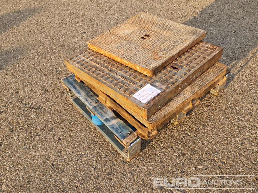 Pallet of Manhole Covers (3 of) - Celtniecības maisītājs: foto 5 Pallet of Manhole Covers (3 of) - Celtniecības maisītājs: foto 5