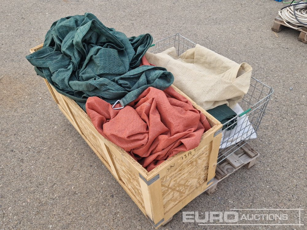 Pallet of Various Mesh Covers - Celtniecības maisītājs: foto 3 Pallet of Various Mesh Covers - Celtniecības maisītājs: foto 3
