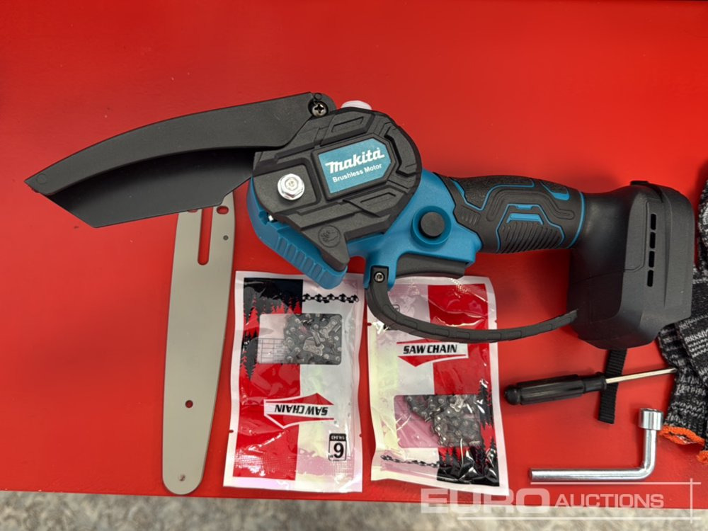 Unused 6 Inch Cordless Mini Chainsaw (Body Only) / Mini Motosierra Inalámbrica - Garāžu aprīkojums: foto 1 Unused 6 Inch Cordless Mini Chainsaw (Body Only) / Mini Motosierra Inalámbrica - Garāžu aprīkojums: foto 1