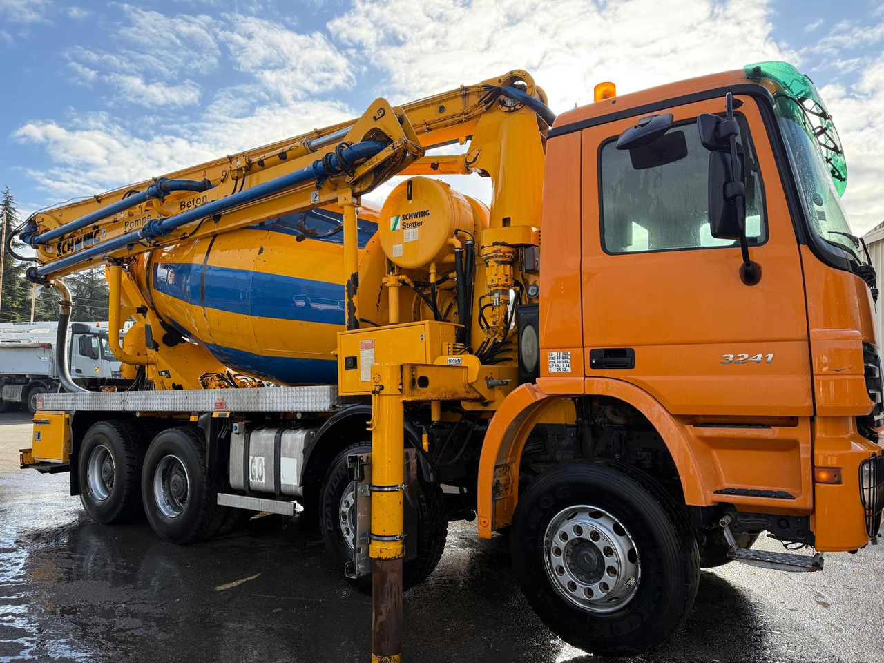 Camion pumi Mercedes Benz Actros 3241 BA-654-EE - Betona sūknis: foto 3 Camion pumi Mercedes Benz Actros 3241 BA-654-EE - Betona sūknis: foto 3