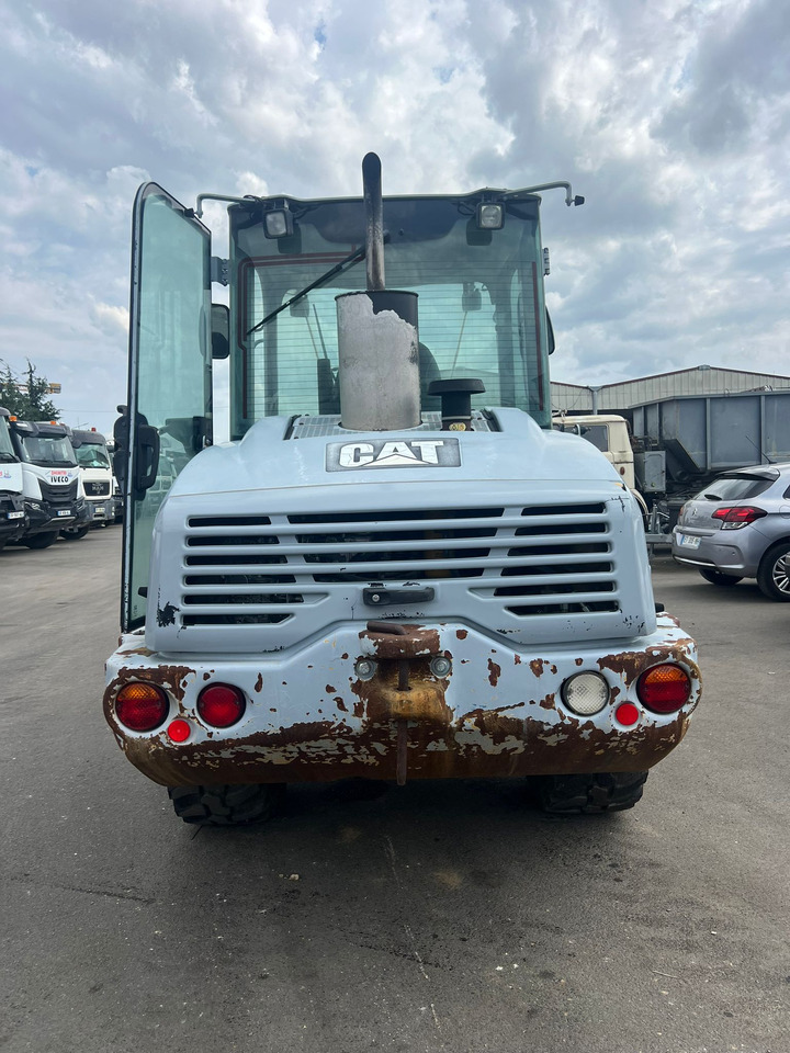 Mini chargeuse Caterpillar 906 - Mini iekrāvējs: foto 5 Mini chargeuse Caterpillar 906 - Mini iekrāvējs: foto 5