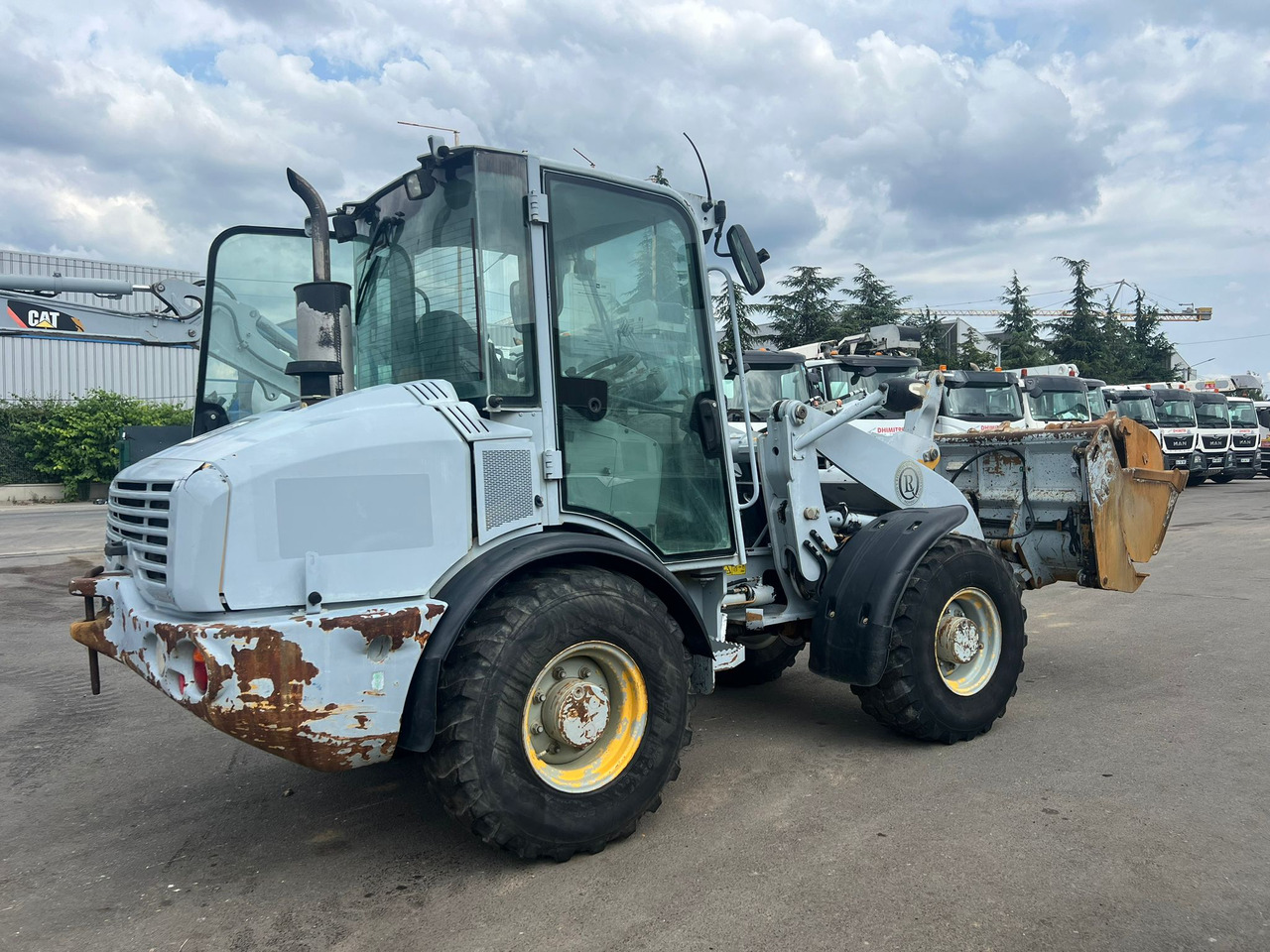 Mini chargeuse Caterpillar 906 - Mini iekrāvējs: foto 3 Mini chargeuse Caterpillar 906 - Mini iekrāvējs: foto 3