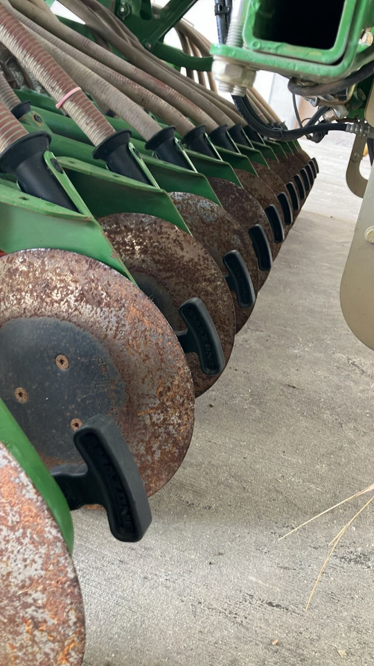 Amazone AD-P 3000 Spezial - Sējmašīna: foto 4 Amazone AD-P 3000 Spezial - Sējmašīna: foto 4