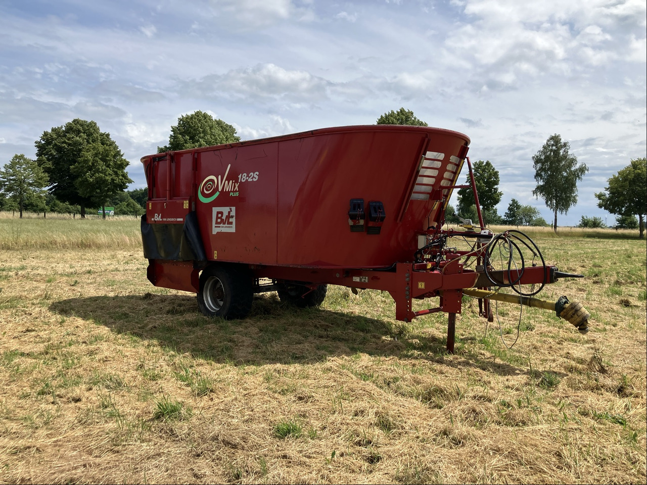 Lopbarības mikseris BVL Futtermischwagen V-Mix 18 2S: foto 6 Lopbarības mikseris BVL Futtermischwagen V-Mix 18 2S: foto 6