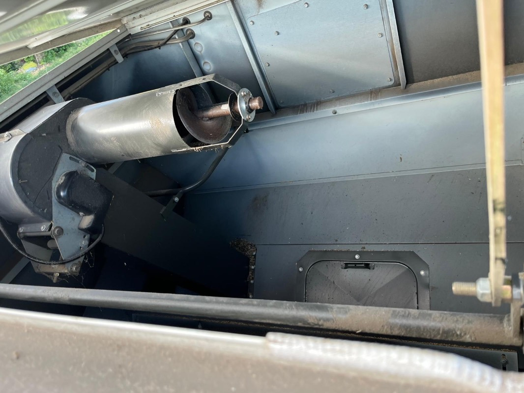 CLAAS Avero 240 - Labības kombains: foto 3 CLAAS Avero 240 - Labības kombains: foto 3