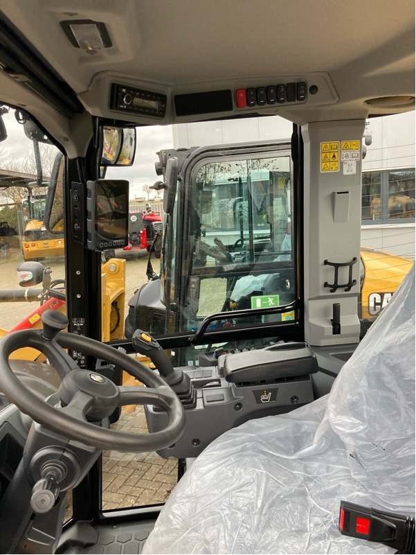 Caterpillar 906 - Riteņu iekrāvējs: foto 4 Caterpillar 906 - Riteņu iekrāvējs: foto 4