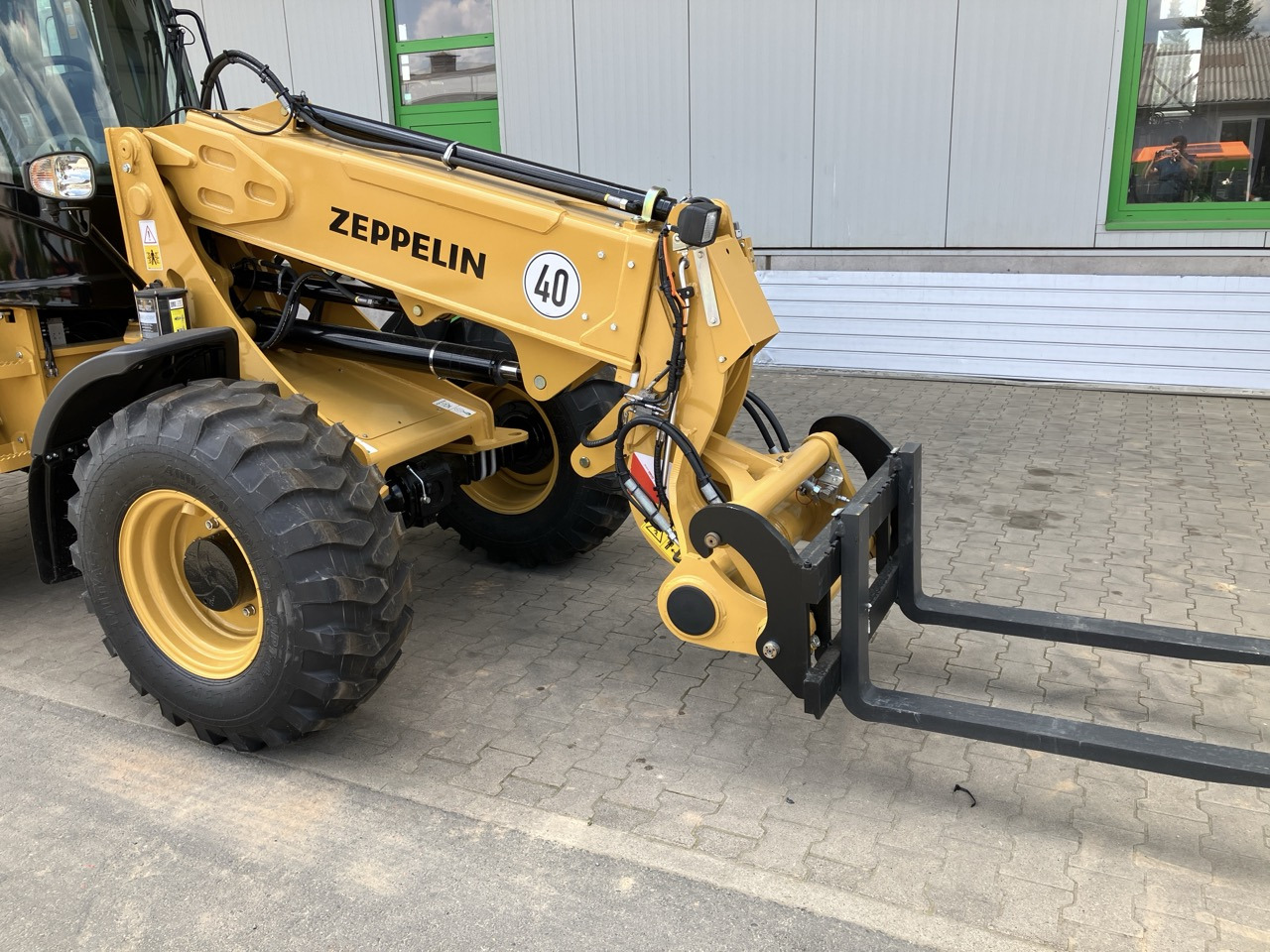 Jaunā Teleskopiskais riteņu iekrāvējs Caterpillar Zeppelin ZL60T: foto 8