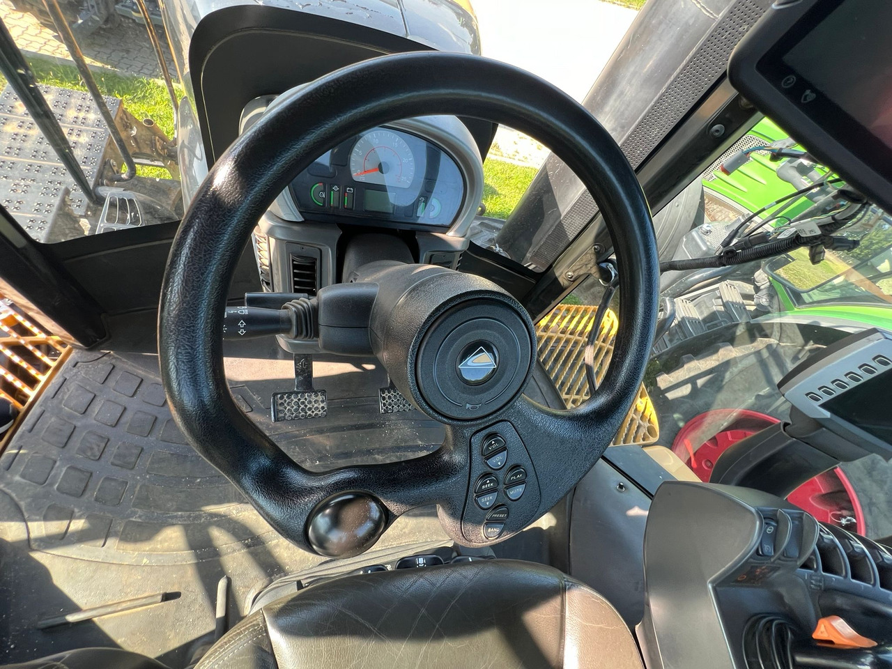 Challenger MT 865 - Traktors: foto 5 Challenger MT 865 - Traktors: foto 5