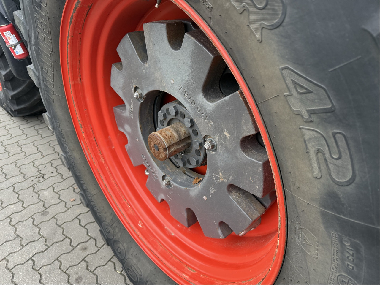 Claas Axion 870 C-Matic - Traktors: foto 3 Claas Axion 870 C-Matic - Traktors: foto 3