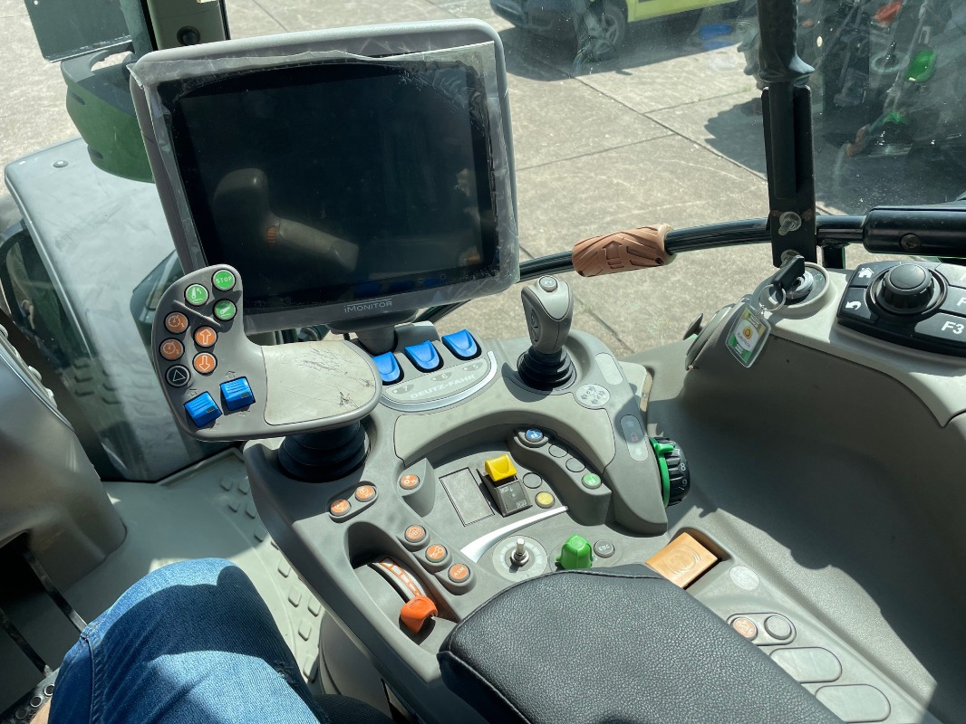 Deutz-Fahr Agrotron 7250 TTV - Traktors: foto 4 Deutz-Fahr Agrotron 7250 TTV - Traktors: foto 4