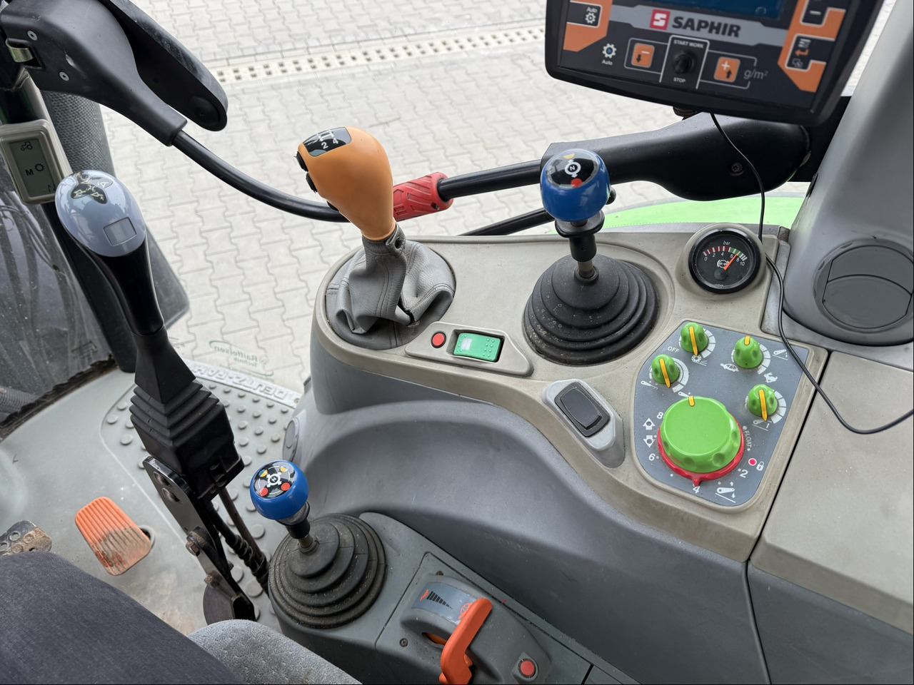 Deutz-Fahr K110 - Traktors: foto 2 Deutz-Fahr K110 - Traktors: foto 2